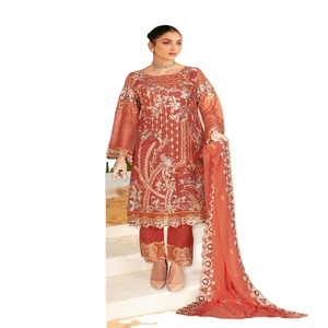 Costumes en mousseline de soie brodée lourde de marque originale pakistanaise 3 pièces Salwar Kameez Ramsha Volume NAYAB mariage porte un design moderne - Product Image 1