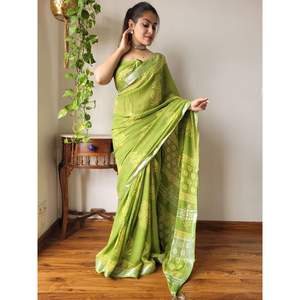 ATRACTIVA IMPRESIÓN DIGITAL DE LINO CON FRONTERA DE PLATA TRABAJO SAREE CON BOLUSE SIN COSTAR VERDE LORO - Product Image 1