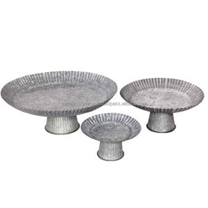 Ensemble de 3 supports à gâteaux ronds côtelés en métal galvanisé Outils de vaisselle au design simple et attrayant - Product Image 1