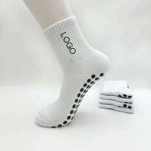 Chaussettes de sport personnalisées en gros pour hommes, chaussettes de football épaisses avec grip antidérapant, logo personnalisé de votre marque - Product Image 3