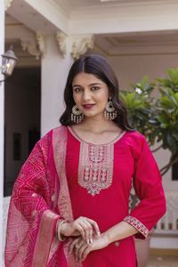 Tela Moderna para Faldas y Dupattas, de Viscosa Pura Chanderi con Bordado, de Secado Rápido - Product Image 2