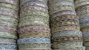 Dentelle brodée perlée artisanale en polyester à sequins – Motif géométrique soluble dans l'eau, écologique, de luxe pour mariée - Product Image 5