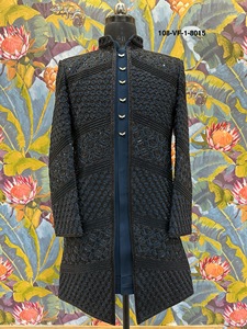 Sherwani Indo-Occidental Bleu Marine Premium pour Hommes, Motif Géométrique en Grille Circulaire, Broderie Noire, Costume de Marié - Product Image 1