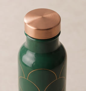 Bouteille d'eau en cuivre émaillée ayurvédique haut de gamme, motif géométrique festonné artistique, bouteille de sport métallique anti-fuite, fabrication artisanale - Product Image 2
