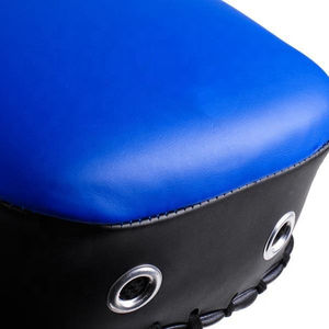 Protège-tibias professionnels en cuir pour adultes et jeunes – Entraînement MMA et Karaté – Équipement d'arts martiaux personnalisable – Commande en gros - Product Image 2