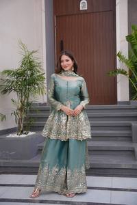 Conjunto de Salwar Kameez Tradicional Indio para Mujer, Adornado con Detalles Verdes, con Dupatta de Seda Fandy, para Bodas, Fiestas y Ocasiones Festivas - Product Image 4