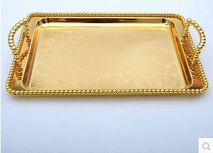 Plateau carré de luxe doré avec poignées décoratives, plateau de service décoratif écologique pour la maison, les fêtes et les événements - Product Image 4