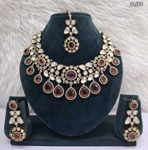 Magnifique ensemble de collier choker en Kundan rose pastel avec boucles d'oreilles pendantes, ensemble de Maang Tikka traditionnel punjabi pour femmes, bijoux de mariage - Product Image 3