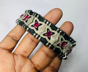 กำไลข้อมือแต่งงานสไตล์วินเทจเงินแท้ประดับเพชรทรงกลมเจียระไนแบบบริลเลียนท์ หินธรรมชาติ ชุบโรเดียมสำหรับผู้หญิง - Product Image 3