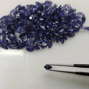 Iolita Púrpura Natural de 5x2.5MM, Corte Marquise Facetado, Gema Suelta de la Mejor Calidad con Efectos Pleocroicos para Joyería - Product Image 1