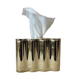 Dernière boîte à mouchoirs en laiton faite à la main couverture prix de gros organisateur décoratif en laiton avec porte-boîte vente - Product Image 1