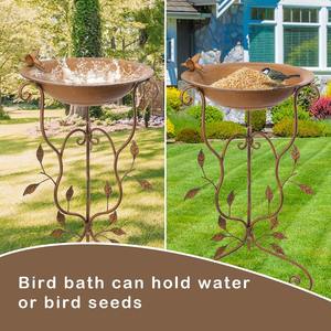 Bain d'oiseaux rustique en métal Colibri, finition Or antique, avec piédestal en forme de branche d'arbre et accents de feuilles, bassin décoratif et base de jardin à motifs sculptés - Product Image 3