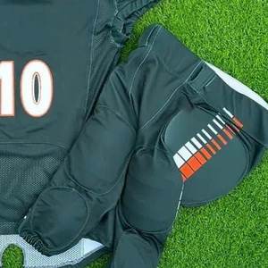 Uniformes de football américain haut de gamme conçus pour la performance et la durabilité, parfaits pour les équipes de tous niveaux. Commandes en gros disponibles. - Product Image 6