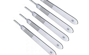 Instrumentos Médicos Desechables Quirúrgicos con Certificación CE al por Mayor, Cuchilla Quirúrgica de Acero al Carbono 10R Personalizada y Económica - Product Image 4