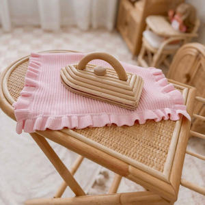 Tabla de planchar infantil de ratán botánico hecha a mano con patas en X estables y cubierta de tela, ideal para que los niños creativos jueguen a fingir. - Product Image 4