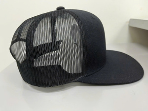 Casquette Snapback à Visière Plate avec Patch Brodé Personnalisé, 6 Panneaux, Profil Élevé, Maille Respirante pour Sport Quotidien en Extérieur, Fabriquée au Vietnam - Product Image 4