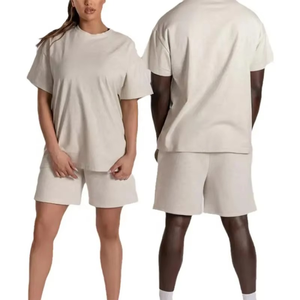 T-shirt à manches courtes en coton lourd de qualité supérieure et short avec un ensemble décontracté d'été en 2 pièces pour hommes - Product Image 2