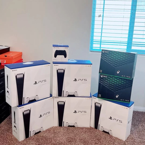 สำหรับเครื่องเล่นเกมรุ่น Slim Edition พร้อมบลูทูธไร้สาย รับประกัน 3 ปี ผลิตในสหรัฐอเมริกา ประกอบด้วยแผ่นเกมหลายชิ้นและชุดคอนโทรลเลอร์ - Product Image 4