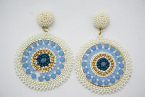 Pendientes de Aro de Moda 2025, Hechos a Mano con Cuentas de Vidrio, Chapados en Oro, Nuevos Diseños para Mujeres y Niñas, Modelo Rodio - Product Image 4