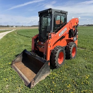 Cargadora Compacta SSV75 Resistente con Motor de 74.3 HP, Brazo de Elevación Vertical y Alto Flujo Hidráulico para Aplicaciones de Construcción - Product Image 6