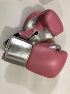 Guantes de Boxeo de Cuero Vacuno al por Mayor, con Logotipo Personalizado, para Entrenamiento Profesional, Sparring, Boxeo, Gimnasio, Kickboxing, MMA, OEM Directo - Product Image 3
