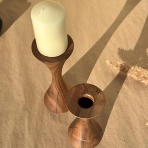 Support à bougies en bois de qualité optimale, style postmoderne, ensemble de supports à bougies en bois de qualité supérieure, arrivée récente, qualité remarquable - Product Image 2