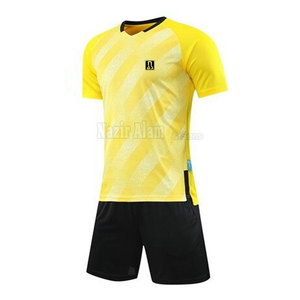 Tenue de football athlétique respirante et à séchage rapide, idéale pour l'entraînement intensif et le confort le jour du match, parfaite pour les équipes. - Product Image 2