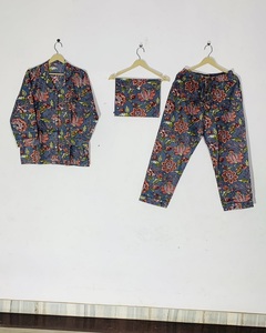 Ensemble de pyjama en coton pour femme, motif ethnique imprimé à la main, idéal pour les voyages, prix de gros - Product Image 1