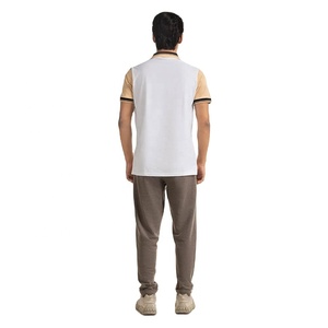 Diseño personalizado contraste de color para hombre Polo personalizado de manga corta de tela transpirable para hombre Polo camisetas para oficina y ropa casual - Product Image 3
