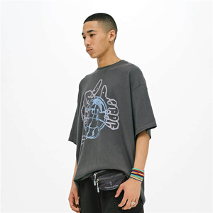 T-shirt noir à manches courtes pour homme avec imprimé globe, coupe classique, style décontracté, 100 % coton jersey, col rond, logo sur le devant - Product Image 2