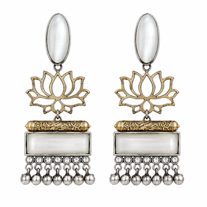 Pendientes Colgantes de Plata Antigua al por Mayor con Diseño Étnico de Loto y Engaste de Bisel, Modelo Monalisa, para Fiesta de Mujer, Suministro a Granel de Rajastán - Product Image 1