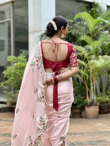 Sari Tradicional Gujarati de Seda NiMa Creations para Mujer, Bordado Floral Rosa, Largo hasta el Suelo, Corte Regular, para Bodas y Fiestas - Product Image 5