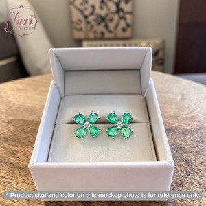 [Sheri Jewels] Women's 18K Solid White Gold Four Leaves Diamond & Pear Shape <b>Emerald</b> Claw Setting <b>Stud</b> Earrings Anniversary Gift - Product Image 3