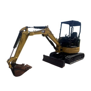Excavatrice compacte 303E CR conçue pour les zones d'accès restreint - Product Image 1