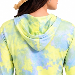 เสื้อฮู้ดดี้ผู้หญิงลายมัดย้อม สีสันสดใส ทรงครอป สวมใส่สบาย น้ำหนักเบา ดีไซน์ฮู้ดทันสมัย สไตล์สตรีทแวร์ เสื้อฮู้ดดี้ครอปสำหรับผู้หญิง - Product Image 5