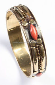 Sophisticated Unique Artisanal Metal Cuffs Bangles Sculpture Gold-Plated Carved Brass <b>Iron</b> Fashion Party Model Touch <b>CRAFTS</b> - Product Image 3