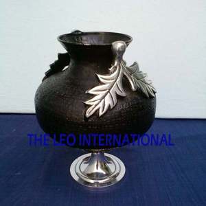 Home <b>Accessories</b> Hammered Design Vases Living Room <b>Bedroom</b> Study Art <b>Decoration</b> Ornaments Modern Metal Vase - Product Image 4