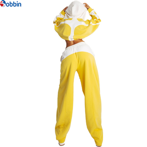 Conjunto de Sudadera Corta con Bloques de Color y Pantalones Anchos de Diseñador de Moda Personalizado, Ropa Deportiva Personalizada para Mujer - Product Image 1