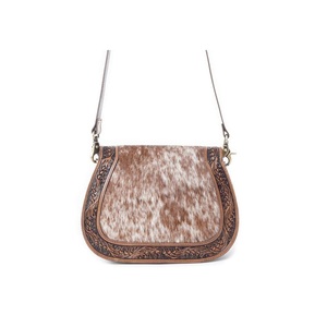 Bolso Bandolera de Cuero Vacuno Estilo Western con Diseño Floral Grabado a Mano, Ligero y Duradero - Product Image 2
