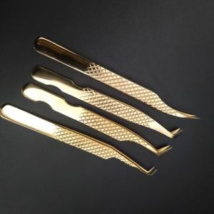 Pinzas para Pestañas con Punta Lisa y Baño de Oro de Precisión para el Mercado Mayorista de Belleza, Marca Personalizada - Product Image 1