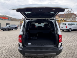 Toyota Land Cruiser LC250 2.8 D-4D 4WD 2024 – SUV de Lujo con Techo Panorámico - Product Image 2