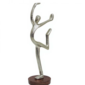 Estatua Moderna Abstracta de Bailarina en Aluminio Plateado, Elegante Escultura de Figura Humana Fluida sobre Base de Madera, Arte Contemporáneo para Decoración del Hogar - Product Image 1