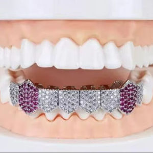 Grillz Moissanite Diamant Givré Personnalisé en Argent Sterling 925 – Couvre-dents pour Hommes et Femmes – Bijoux Tendance - Product Image 1