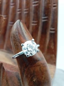 Anillo de Compromiso y Boda Clásico con Diamante Cultivado en Laboratorio D'VINS JEWELS VVS/VS EF de 1.5ct, Corte Solitario, Unisex, Oro Sólido de 18k, Certificado IGI - Product Image 6