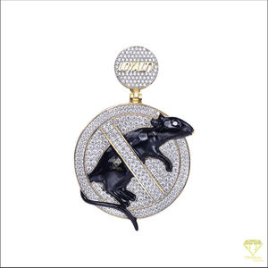 Colgante de Lujo con Diseño Animal en Plata 925, Chapado en Oro, con Acabado Pulido y Piedras de Moissanita VVS, Ideal para Regalo - Product Image 2