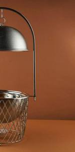 Calentador de Buffet de Lujo Redondo Plateado con Base de Acero Inoxidable, Soporte Colgante de Arco Alto y Diseño de Cesta de Malla Individual - Product Image 3