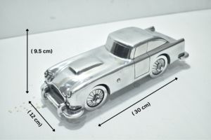 โมเดลโลหะตกแต่งรถยนต์คุณภาพดีที่สุด พร้อมผิวขัดเงา ทนทาน เหมาะสำหรับตกแต่งบ้าน สำนักงาน และวางโชว์บนชั้นวาง มีจำหน่ายแล้ว - Product Image 3