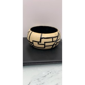 Conjunto de Brazaletes de Madera de Diseño Moderno y Alta Calidad para Mujer, de la India, por Belladec - Product Image 3
