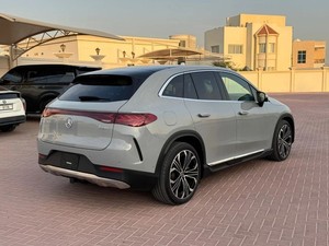 Mercedes-Benz EQE 350 4MATIC, Auto Eléctrico SUV, Tracción en las Cuatro Ruedas, Motor Doble, Batería de Litio, R19, Cuero, Techo Panorámico, Luces LED - Product Image 6