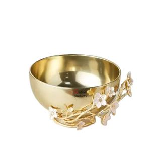 Cuenco para servir de acero inoxidable y metal con acabado dorado de aspecto clásico con aspecto de flores para restaurante y bar de hotel - Product Image 1